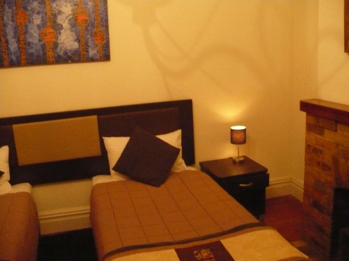Brockworth Cottage Christchurch Esterno foto